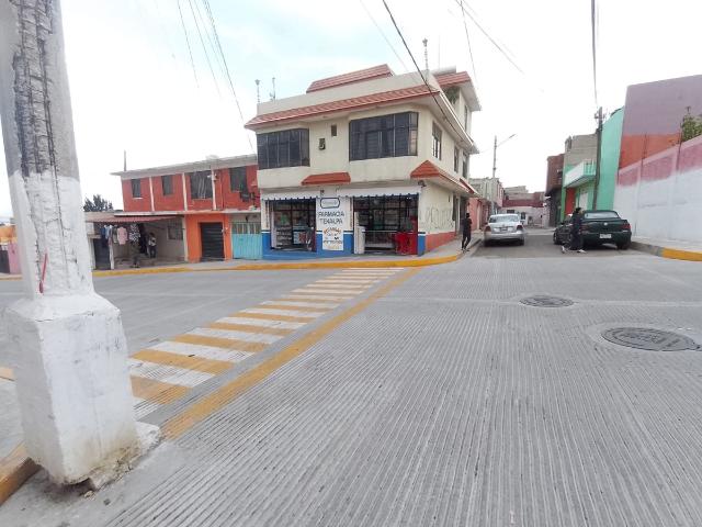 Casa en Venta en Ampliación Santa María Tulpetlac, Ecatepec de Morelos, México