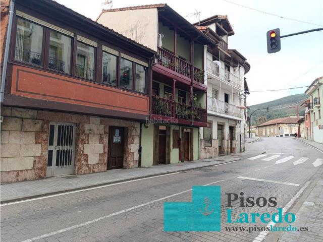 Casa en venta en Ampuero. OCASIÓN CASA CON TERRENO EN EL CENTRO DE AMPUERO. Casas.