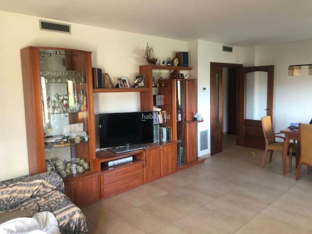 Casa en venta en Anglès. Casa amb pati i piscina. Casas.