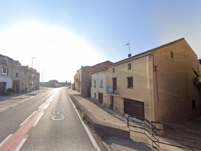 Casa en venta en Anglesola. Anglesola, Lérida. EN RENTABILIDAD se vende alquilado, no se puede visitar ni hipotecar. Casas.
