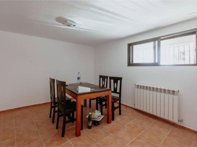Casa en Venta en Angüés