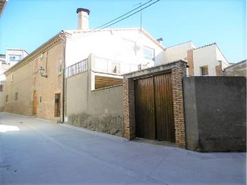Casa en Venta en Angüés