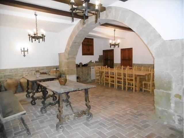 Casa en Venta en Angüés
