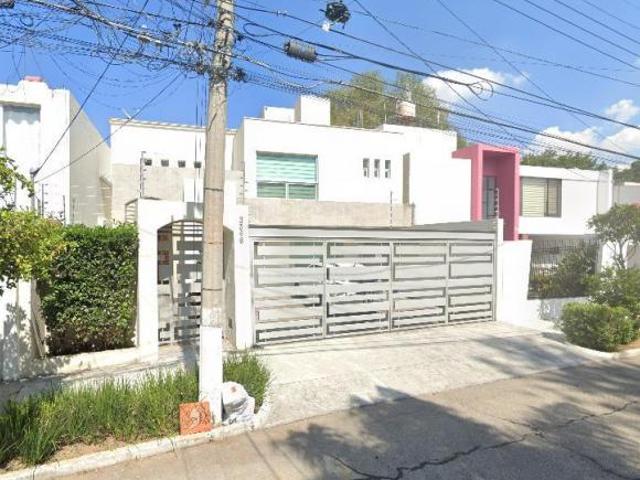 Casa en Venta en Antonio Valeriano Chapalita Guadalajara