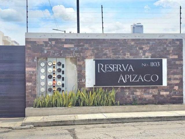 Casa en Venta en Apizaco Centro, Tlaxcala | 3 Recámaras, Jardín y 2 Estacionamientos