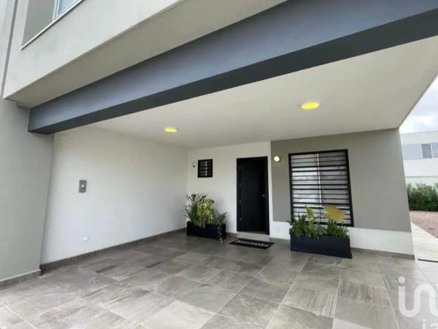 Casa en venta en Apodaca con excelente ubicación