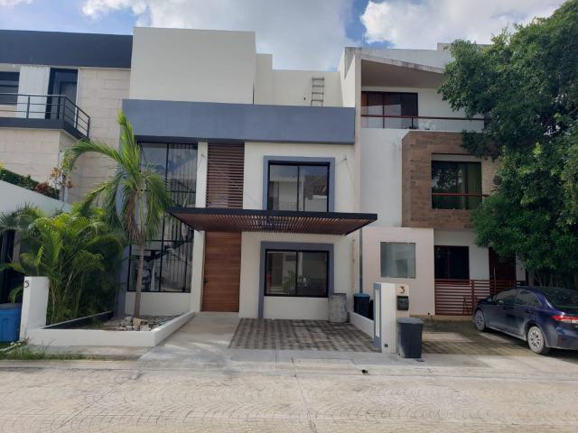 Casa en venta en Aqua Huayacan