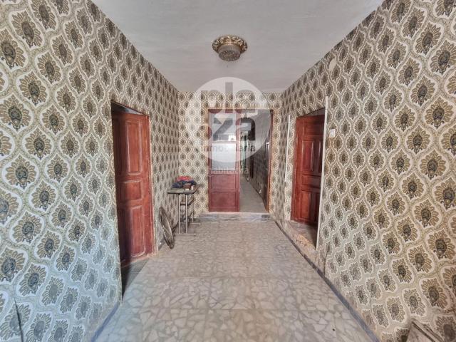 Casa en venta en Arcos. Gran propiedad con encanto tradicional en el corazón de Arcos de la Llana, a pocos minutos de Burgos. Casas.