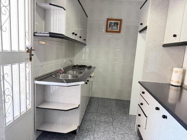 Casa en venta en Archidona. CASA EN ARCHIDONA DISTRIBUIDA EN DOS APARTAMENTOS CON ENTRADAS INDEPENDIENTES. Casas.