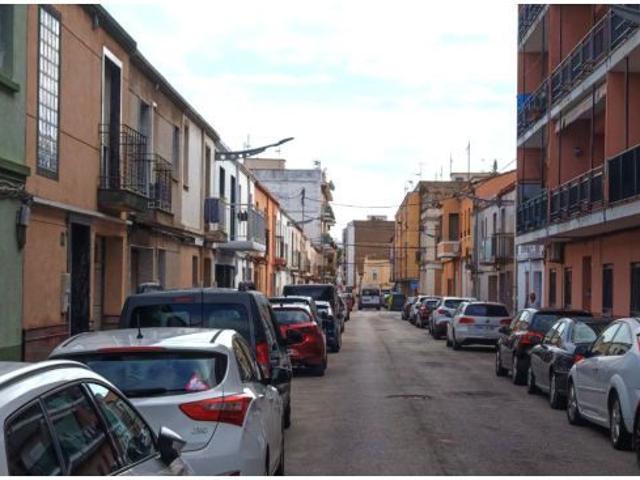 Casa en Venta en Arapiles, Valencia