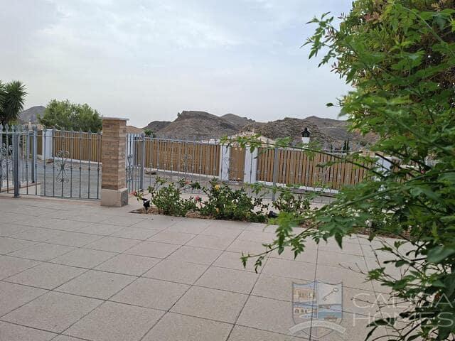 Casa en venta en Arboleas, Almería