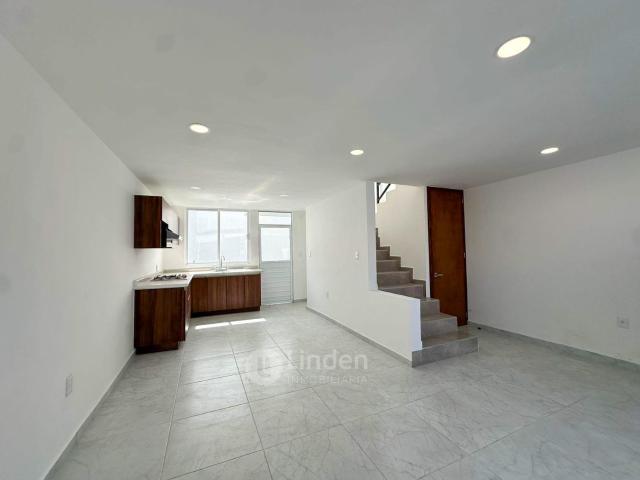 CASA EN VENTA EN ARBOLEDAS DE LOMA BELLA