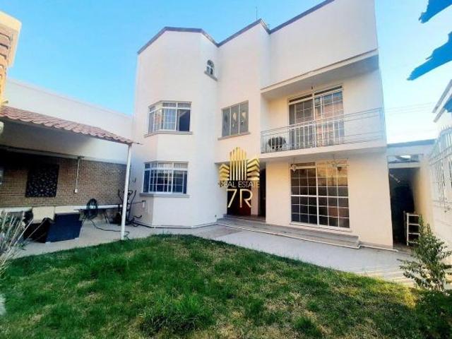 CASA EN VENTA EN ARBOLEDAS DEL PARQUE EN ESQUINA