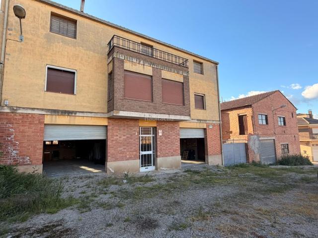Casa en venta en Arbeca. Casa unifamiliar en venda a Arbeca Les Garrigues, Lleida. Casas.
