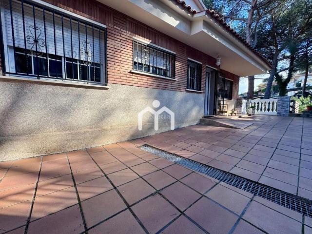 Casa en venta en Argentona, Urbanitzacions. Chalet independiente en Argentona. Casas.