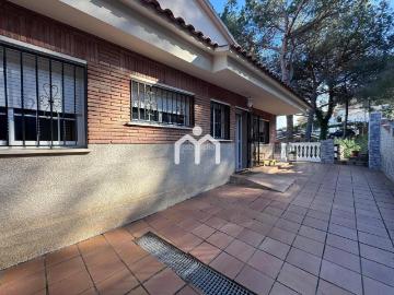 Casa en venta en Argentona, Urbanitzacions. Chalet independiente en Argentona. Casas.