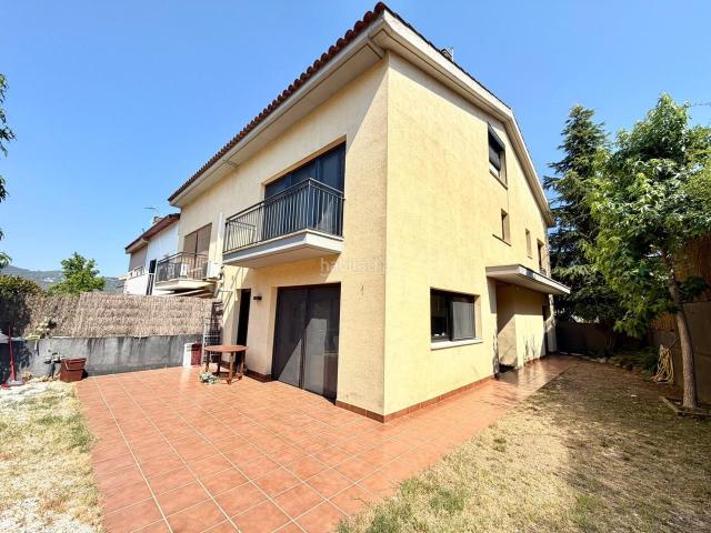 Casa en venta en Argentona, Nucli Urbà. ESPECTACULAR CASA COMPLETAMENTE REFORMADA. Casas.