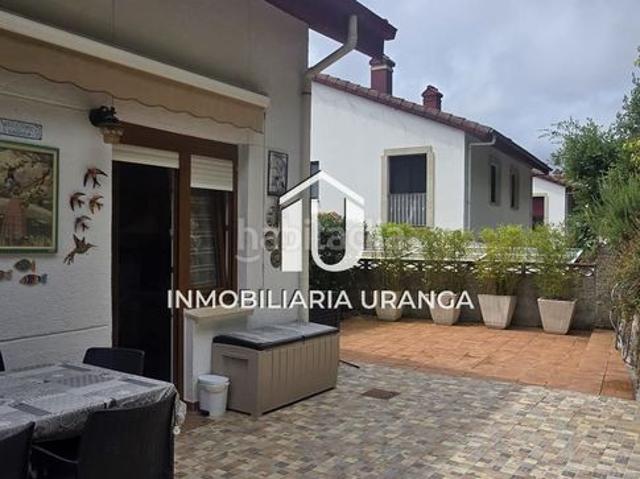 Casa en venta en Argoños. Chalet pareado con Jardín, Garaje y Terraza en Argoños Espacio para Vivir Todo el Año. Casas.