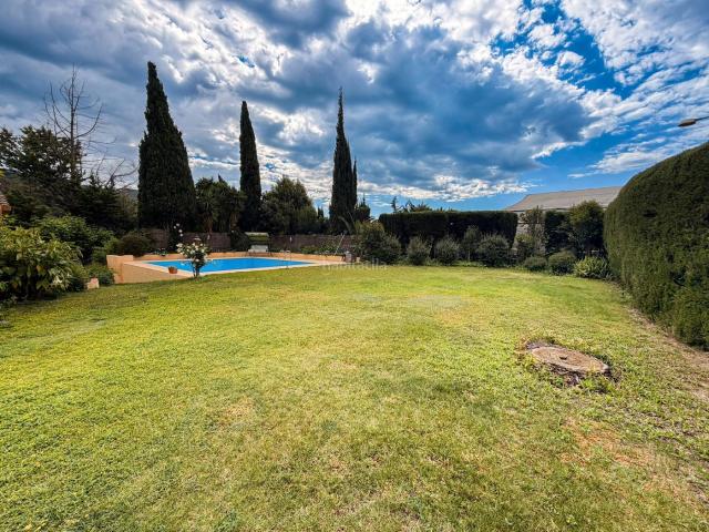 Casa en venta en Arenys de Munt. Casa de generosas con parcela para cultivos y piscina en Arenys de Munt. Casas Arenys de.