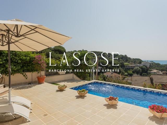 Casa en venta en Arenys de Munt. Exclusiva vivienda con Piscina y Vistas al Mar en Arenys de Munt. Casas Arenys de.