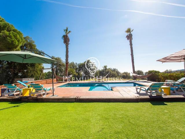 Casa en venta en Arenys de Munt. Espectacular casa con licencia turística en Arenys de Munt, con vistas panorámicas al mar y la montaña. Casas Arenys de.