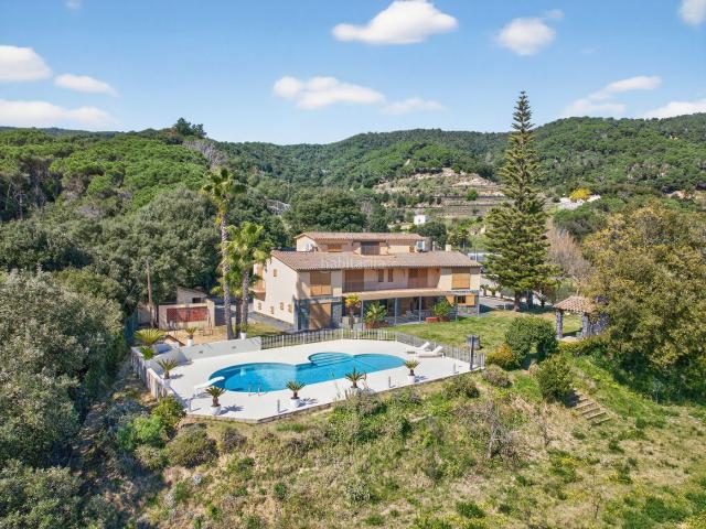 Casa en venta en Arenys de Munt. Finca excepcional en plena naturaleza en Arenys de Munt, Maresme. Casas Arenys de.