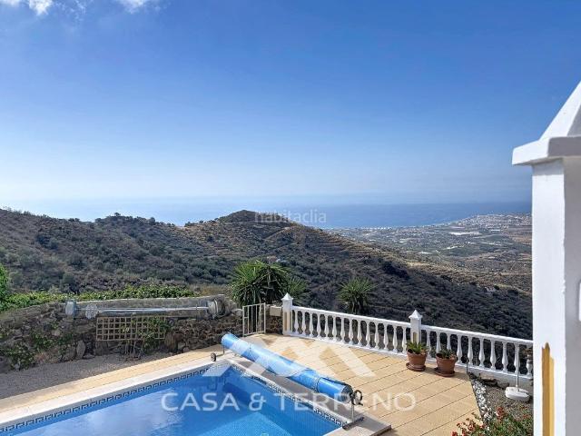 Casa en venta en Arenas. Mucho espacio, mucha tranquilidad y un hogar pensado para todo el año. Casas.