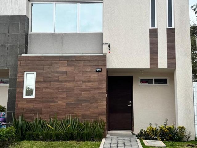 CASA EN VENTA EN ARONA RESIDENCIAL A 5 MINS DEL TREN