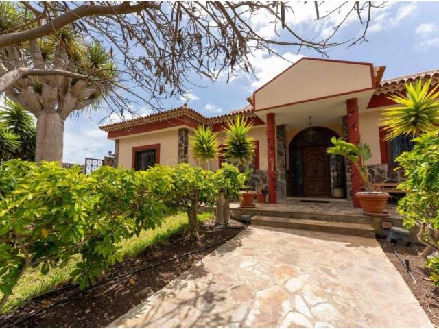 Casa en Venta en Arona