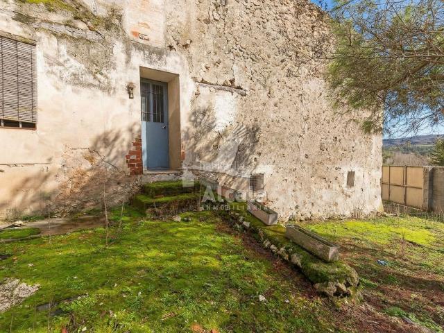 Casa en venta en Armuña de Tajuña. Estupenda casa de pueblo en Armuña de Tajuña. Casas Armuña de.