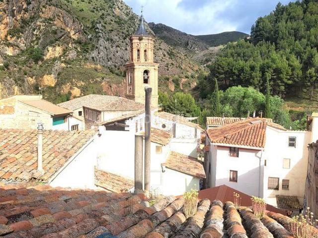 Casa en venta en Arnedillo. Se vende Vende Casa con múltiples posibilidades situada en Arnedillo. Casas.