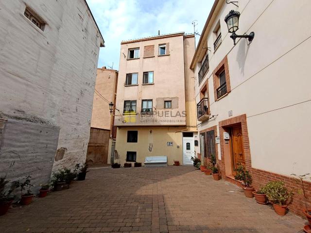 Casa adosada en venta en Arnedo. Casas adosadas.