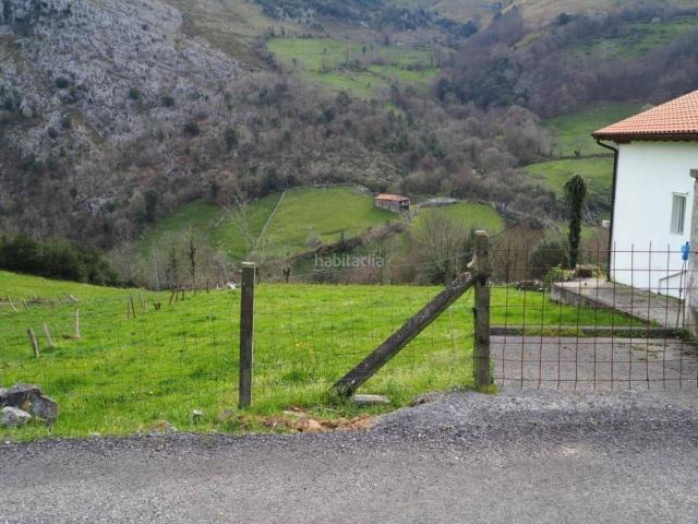 Casa en venta en Arredondo. Casa de piedra reformada independiente urbana de 210 m2 en 3 plantas con 1000 m2 de terreno urb. Val de Asón Arredondo. Casas.