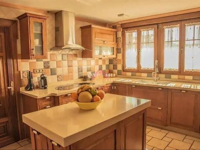 Casa en venta en Arriate. REBAJADA DE 620.000 A 490.000! 760 M2 CONSTRUIDOS Y 556 M2 DE PARCELA. Casas.