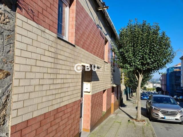 Casa en venta en Arteixo, Pastoriza. SE VENDE CASA DOS PLANTAS INDEPENDIENTES CON TERRENO. Casas.