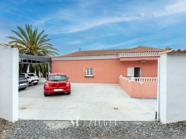 Casa en venta en Arucas, Los Portales Visvique. Casas.