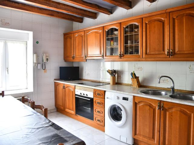 Casa en venta en Asparrena. INMOBILIARIA AGURAIN VENDE CASA EN ALBENIZ. Casas.