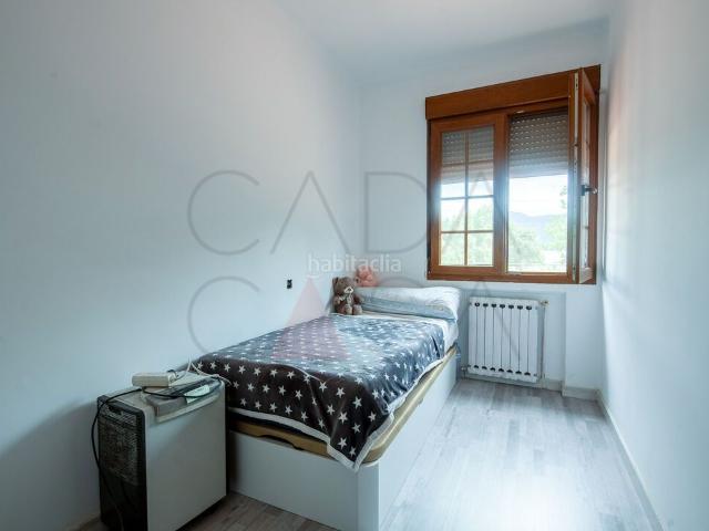 Casa en venta en Astillero El. Se vende espectacular casa independiente con amplio jardín y garaje privado. Casas Astillero.