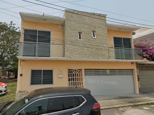 Casa en Venta en Astilleros de Veracruz, Ideal para Familias cerca de Servicios