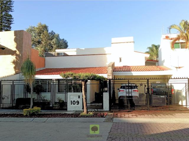 Casa en venta en Bugambilias, Zapopan, Jalisco