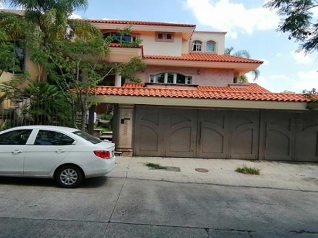 Casa en venta en Bugambilias, Zapopan, Jalisco