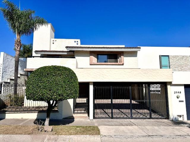 Casa en venta en Bugambilias, Zapopan, Jalisco