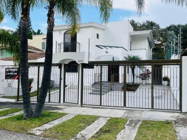 Casa en venta en Bugambilias 2da sección