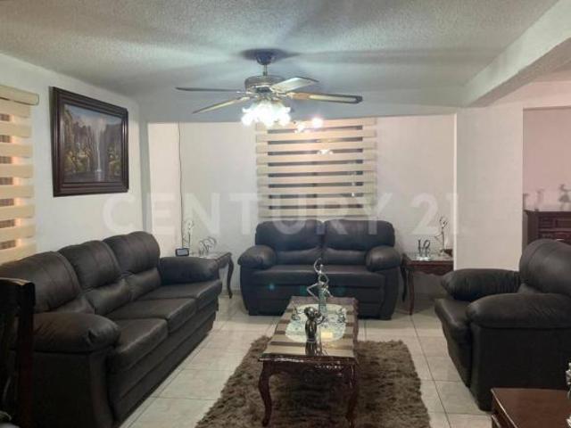 Casa en Venta en Bulevares de San Cristóbal, Ecatepec
