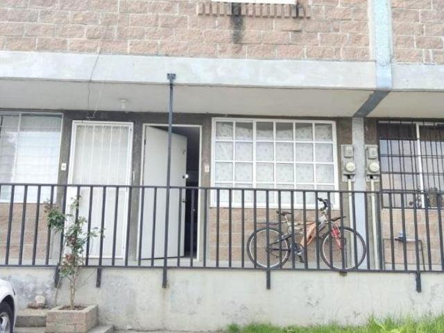 Casa En Venta En Bulevares Del Lago, 2 Recámaras, Un Baño, Un Auto