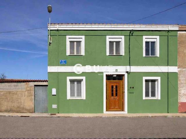 Casa en venta en Bustillo del Páramo. SE VENDE FINCA EN BUSTILLO DEL PÁRAMO. Casas Bustillo del.