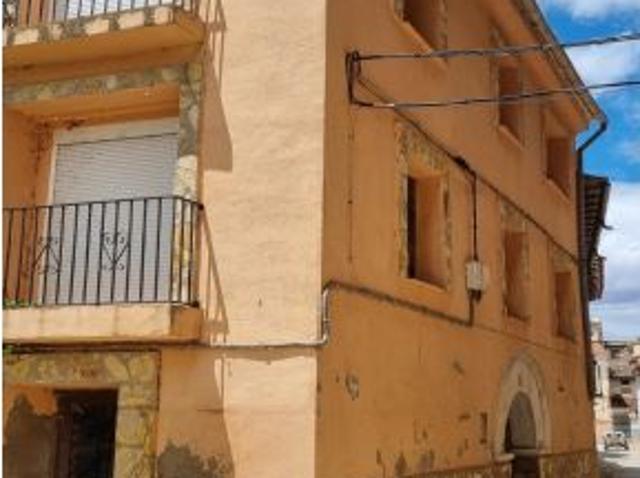 CASA EN VENTA EN BURBÁGUENA