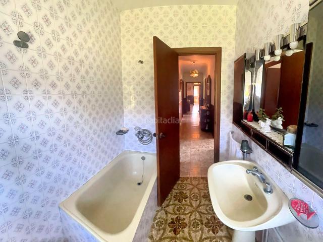 Casa en venta en Burela. Casa en venta a 5 minutos en coche de Burela y Cervo quieres playa y tranquilidad ? Quieres finca comidas al sol y siestas a la so. Casas.