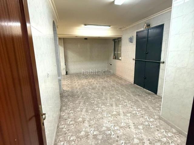 Casa en venta en Burguillos. CASA DE 2 PLANTAS CON DOS LOCALES Y GRAN POTENCIAL EN BURGUILLOS. Casas.