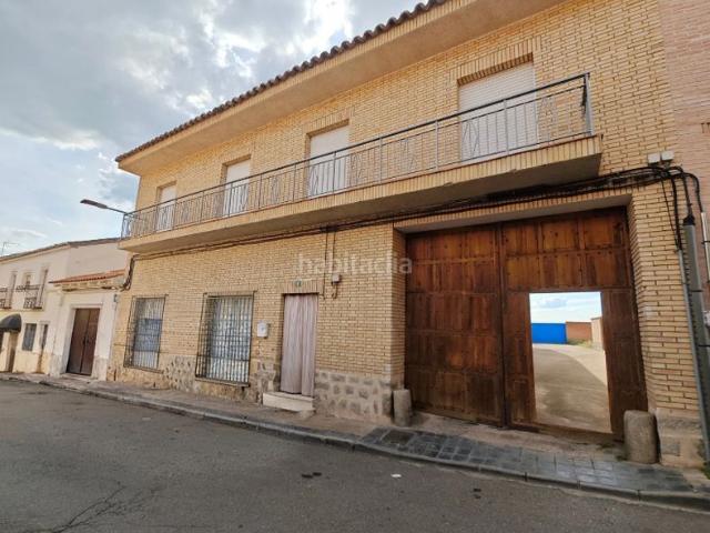 Casa en venta en Burguillos de Toledo. CASA DE PUEBLO CON GRAN POTENCIAL EN LA PLAZA DE BURGUILLOS. Casas Burguillos de.